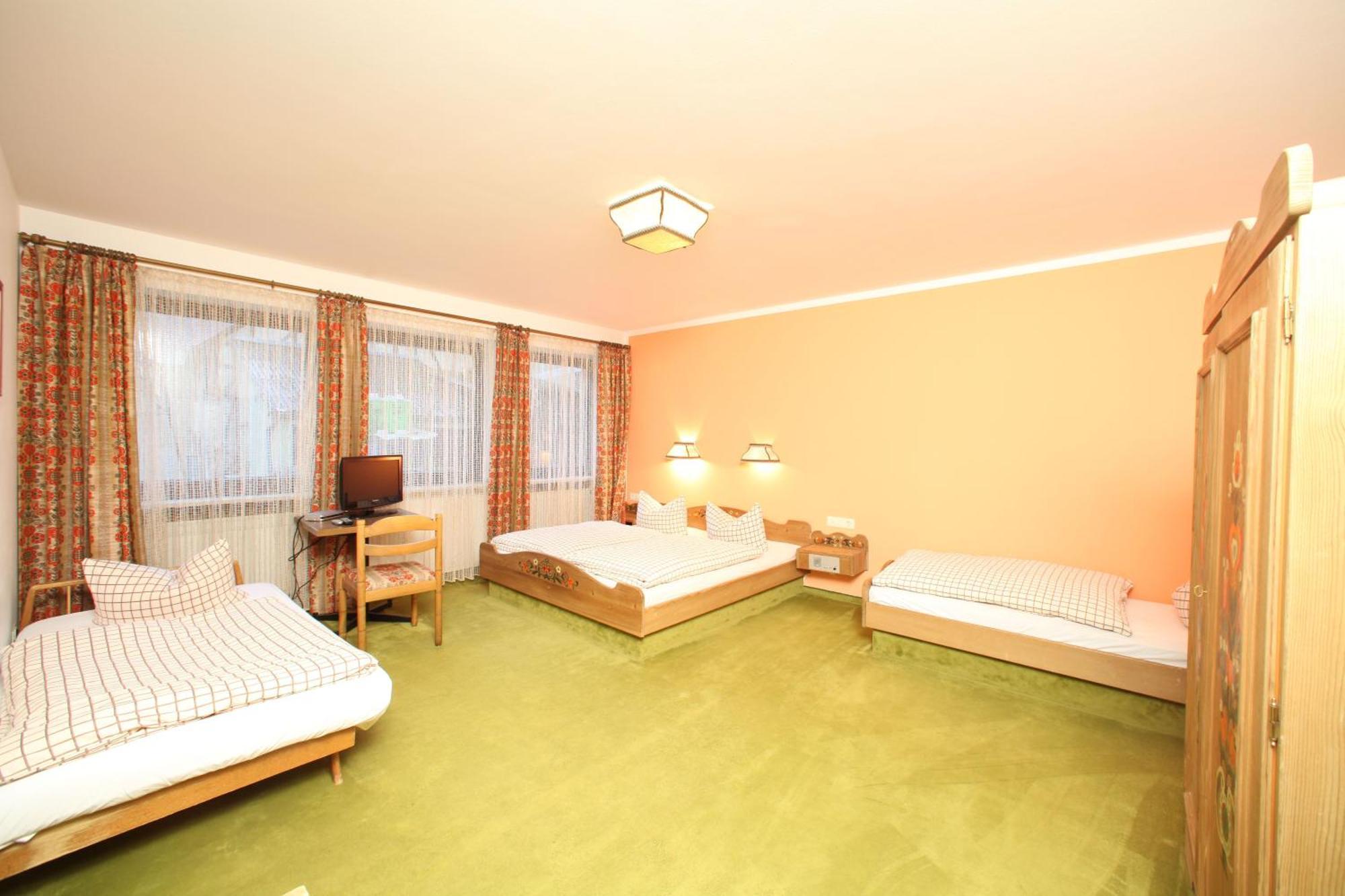Gasthof Zum Bayerischen Greding Extérieur photo